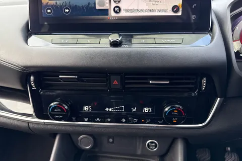 MM72USJ Nissan Qashqai 1.3 DIG-T MHEV N-Connecta Euro 6 (s/s) 5dr Thumbnail #56