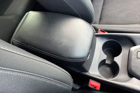 MM72USJ Nissan Qashqai 1.3 DIG-T MHEV N-Connecta Euro 6 (s/s) 5dr Thumbnail #59