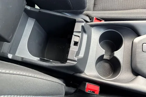 MM72USJ Nissan Qashqai 1.3 DIG-T MHEV N-Connecta Euro 6 (s/s) 5dr Thumbnail #60