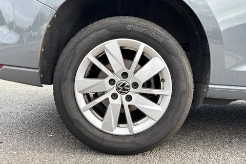 DF74XPL Volkswagen Caddy C20 Cargo Commerce Pro SWB 122 PS 2.0 TDI 7sp DSG Thumbnail #11