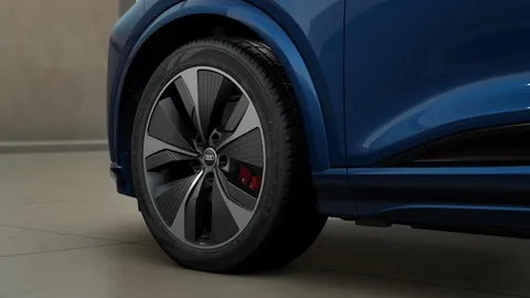 Audi Q6 E-Tron 100kWh Edition 1 Auto quattro 5dr Thumbnail #4