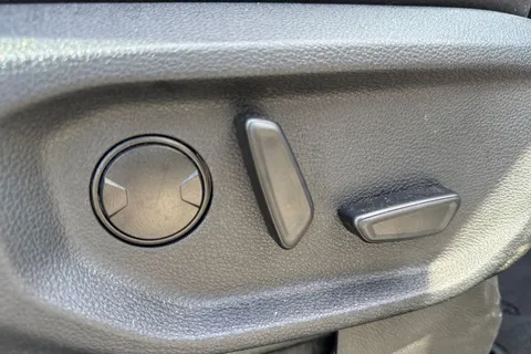 36 of 61 for VOLKSWAGEN AMAROK D/Cab Pick Up Style 2.0 TDI 205 4MOTION Auto