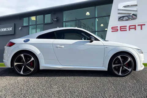 BJ67VZK Audi TT 2.0 TFSI Black Edition S Tronic quattro Euro 6 (s/s) 3dr Thumbnail #4