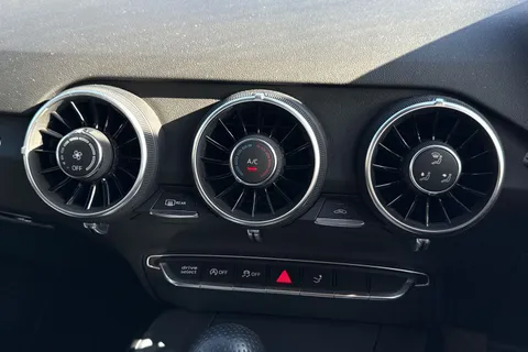 22 of 46 for AUDI TT 2.0T FSI Quattro Black Edition 2dr S Tronic