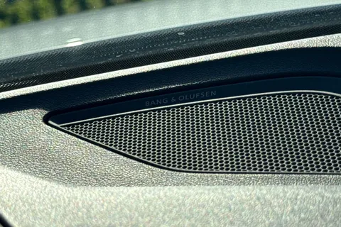 33 of 46 for AUDI TT 2.0T FSI Quattro Black Edition 2dr S Tronic