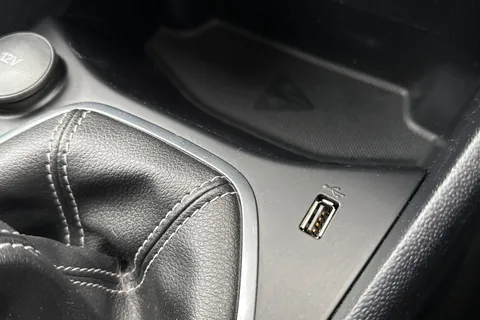 PF23AOX Ford Fiesta 1.0T EcoBoost Titanium Euro 6 (s/s) 5dr Thumbnail #40