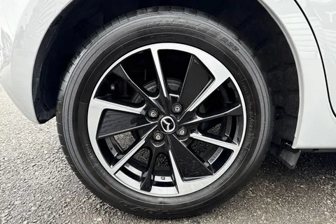 YS73SZR Mazda Mazda2 1.5 e-Skyactiv G MHEV Homura Aka 5dr Thumbnail #13