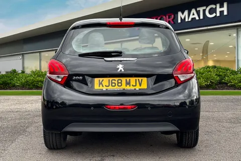 KJ68MJV PEUGEOT 208 1.2 PureTech Signature Euro 6 (s/s) 5dr Thumbnail #5