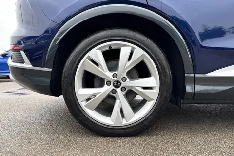 KP74AOF Audi Q4 e-tron Q4 S line 45 e-tron 210,00 kW Thumbnail #11