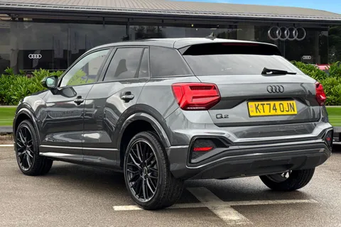 KT74OJN Audi Q2 Black Edition 35 TFSI  150 PS S tronic Thumbnail #3