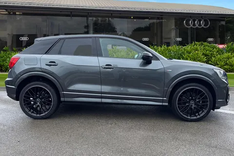 KT74OJN Audi Q2 Black Edition 35 TFSI  150 PS S tronic Thumbnail #4