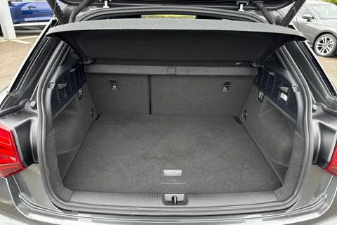 KT74OJN Audi Q2 Black Edition 35 TFSI  150 PS S tronic Thumbnail #7