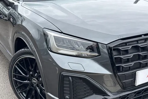 KT74OJN Audi Q2 Black Edition 35 TFSI  150 PS S tronic Thumbnail #9