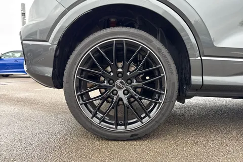 KT74OJN Audi Q2 Black Edition 35 TFSI  150 PS S tronic Thumbnail #11