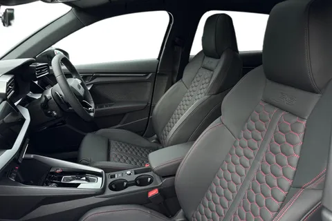 DW25KWU Audi RS 3 RS 3 TFSI Quattro Carbon Black 5dr S Tronic Thumbnail #17