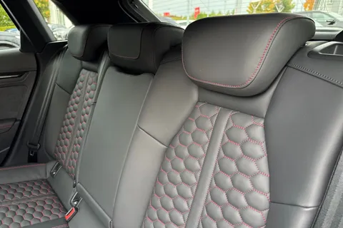 DW25KWU Audi RS 3 RS 3 TFSI Quattro Carbon Black 5dr S Tronic Thumbnail #20