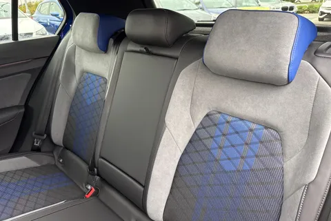 MK25AYW Volkswagen Golf 2.0 TSI 333 R Black Edition 4Motion 5dr DSG Thumbnail #20