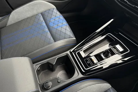 MK25AYW Volkswagen Golf 2.0 TSI 333 R Black Edition 4Motion 5dr DSG Thumbnail #24