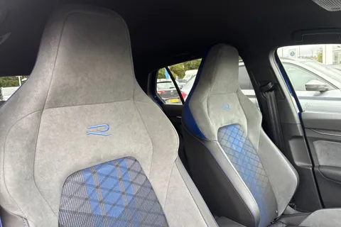 MK25AYW Volkswagen Golf 2.0 TSI 333 R Black Edition 4Motion 5dr DSG Thumbnail #25