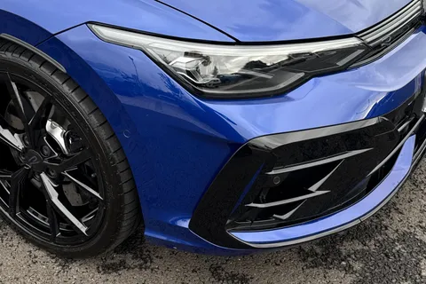 MK25AYW Volkswagen Golf 2.0 TSI 333 R Black Edition 4Motion 5dr DSG Thumbnail #31