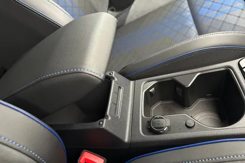 MK25AYW Volkswagen Golf 2.0 TSI 333 R Black Edition 4Motion 5dr DSG Thumbnail #45