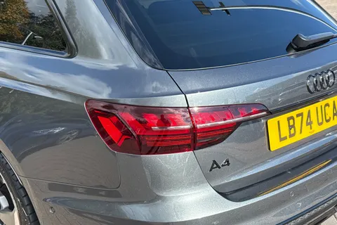 LB74UCA Audi A4 Avant Avant Black Edition 40 TFSI  204 PS S tronic Thumbnail #8