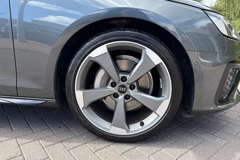 LB74UCA Audi A4 Avant Avant Black Edition 40 TFSI  204 PS S tronic Thumbnail #10