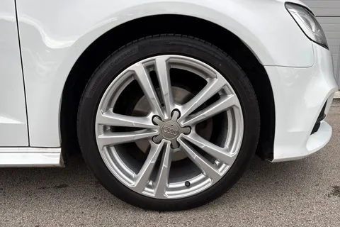 DL68OUH Audi A3 1.5 TFSI CoD 35 S line Sportback Euro 6 (s/s) 5dr Thumbnail #11