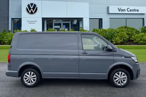 DG74ELC Volkswagen Transporter 2.0 TDI 110 Highline Van Thumbnail #4