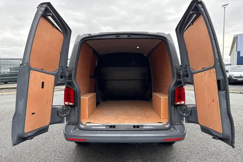 DG74ELC Volkswagen Transporter 2.0 TDI 110 Highline Van Thumbnail #7