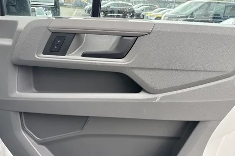 CX25LKL Volkswagen Crafter 2.0 TDI 140PS Commerce Plus High Roof Van Thumbnail #21