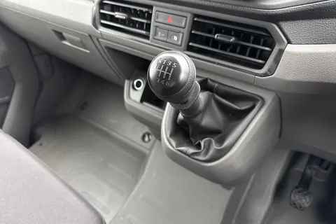 CX25LKL Volkswagen Crafter 2.0 TDI 140PS Commerce Plus High Roof Van Thumbnail #23