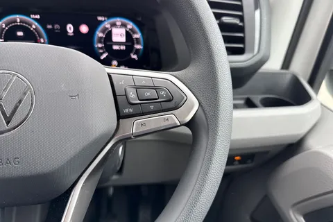 CX25LKL Volkswagen Crafter 2.0 TDI 140PS Commerce Plus High Roof Van Thumbnail #29