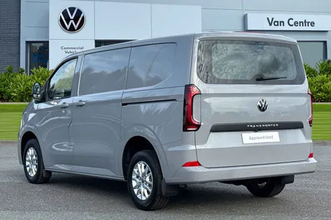 DE75OJF Volkswagen Transporter T28 Panel Van Commerce Pro SWB 110 PS 2.0 TDI 6sp Manual - Camper Spec Thumbnail #3