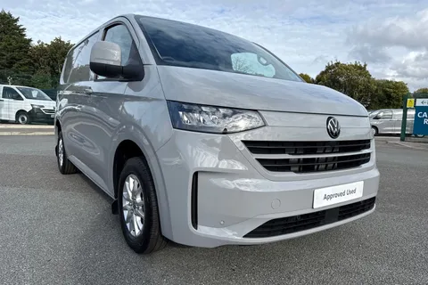 DE75OJF Volkswagen Transporter T28 Panel Van Commerce Pro SWB 110 PS 2.0 TDI 6sp Manual - Camper Spec Thumbnail #9