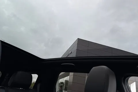 KN24LYW Land Rover Discovery Sport 2.0 D200 MHEV Dynamic HSE SUV 5dr Diesel Auto 4WD Euro 6 (s/s) (204 ps) Thumbnail #23