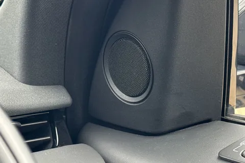 KN24LYW Land Rover Discovery Sport 2.0 D200 MHEV Dynamic HSE SUV 5dr Diesel Auto 4WD Euro 6 (s/s) (204 ps) Thumbnail #25