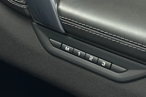 KN24LYW Land Rover Discovery Sport 2.0 D200 MHEV Dynamic HSE SUV 5dr Diesel Auto 4WD Euro 6 (s/s) (204 ps) Thumbnail #26