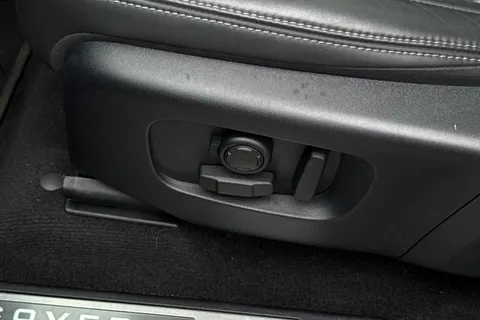 KN24LYW Land Rover Discovery Sport 2.0 D200 MHEV Dynamic HSE SUV 5dr Diesel Auto 4WD Euro 6 (s/s) (204 ps) Thumbnail #37