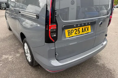 BP25AKV Volkswagen Caddy Maxi 2.0 TDI 102PS Commerce Pro Van [Tech Pack] Thumbnail #8
