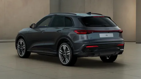  Audi Q5 2.0 e-hybrid 25.9kWh Edition 1 S Tronic quattro Euro 6 (s/s) 5dr Thumbnail #2