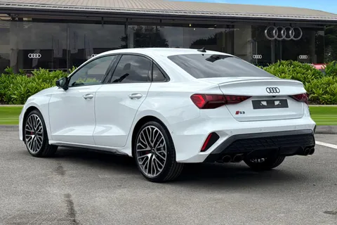  Audi S3 2.0 TFSI Black Edition S Tronic quattro Euro 6 (s/s) 4dr Thumbnail #3