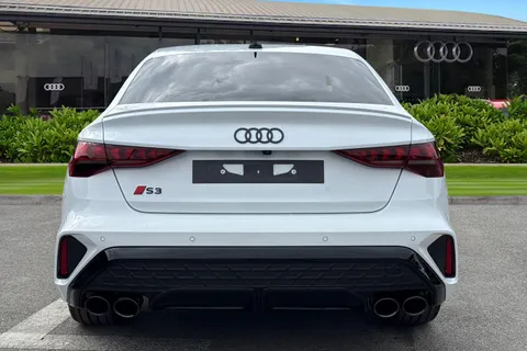  Audi S3 2.0 TFSI Black Edition S Tronic quattro Euro 6 (s/s) 4dr Thumbnail #5