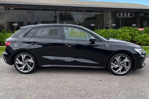 DK25VKS Audi A3 Black Edition 35 TFSI  150 PS S tronic Thumbnail #4