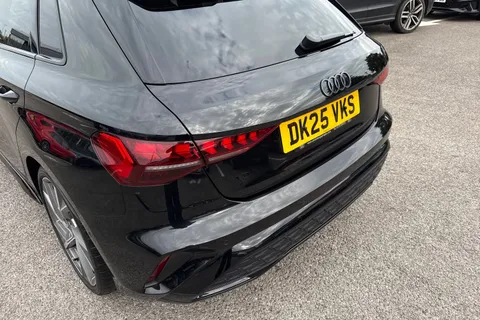 DK25VKS Audi A3 Black Edition 35 TFSI  150 PS S tronic Thumbnail #8