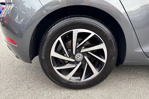 MD69FTC Volkswagen Golf 1.5 TSI Match Edition | Heated Seats | Navigation Thumbnail #11