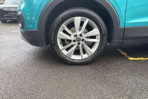 24 of 49 for VOLKSWAGEN T-CROSS 1.0 TSI SE 5dr