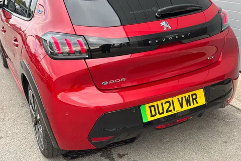 DU21VWR PEUGEOT e-208 50kWh GT Premium Auto 5dr Thumbnail #8