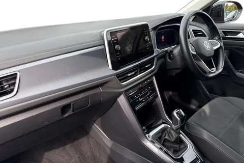 15 of 48 for VOLKSWAGEN T-ROC 1.5 TSI Style 5dr