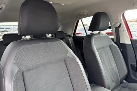 24 of 48 for VOLKSWAGEN T-ROC 1.5 TSI Style 5dr